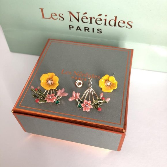 Winter Gardens Yellow Flowers with Little Flowers - Picture 6 of 10